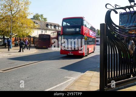 Ipswich Reds Route 88 Doppeldecker Wright StreetDeck Micro Hybrid Bus, Old Cattle Market Bus Station, Ipswich, Suffolk, England, Großbritannien Stockfoto