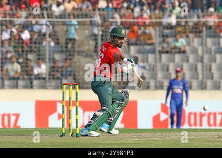 Litton Kumar das (L) während des ersten T20-Spiels zweier Spielserien im Sher-E-Bangla National Cricket Stadium in Mirpur, DH Stockfoto