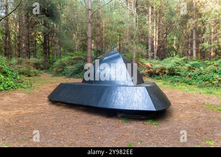 Skulptur des UFO in Rendlesham Forest, Suffolk, England, Großbritannien Stockfoto