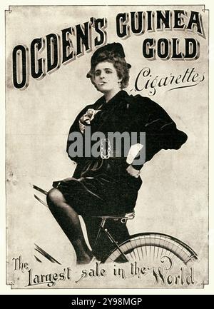 Zigarettenwerbung für Frauen, Ogden's Guniea Gold Cigarettes, um 1900 - Vintage-Frau auf einem Fahrrad Stockfoto