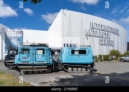 Internationales Antarktiszentrum mit Antarktisfahrzeug in Christchurch, Neuseeland. Stockfoto