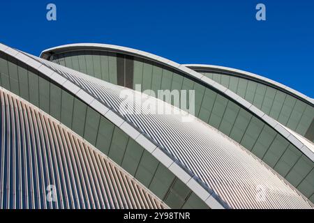 Abschnitt des Daches des Clyde Auditoriums, aufgrund seiner Form liebevoll als Armadillo bekannt, Glasgow, Schottland Stockfoto