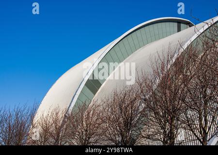 Abschnitt des Daches des Clyde Auditoriums, aufgrund seiner Form liebevoll als Armadillo bekannt, Glasgow, Schottland Stockfoto