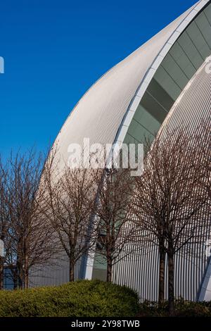 Abschnitt des Daches des Clyde Auditoriums, aufgrund seiner Form liebevoll als Armadillo bekannt, Glasgow, Schottland Stockfoto