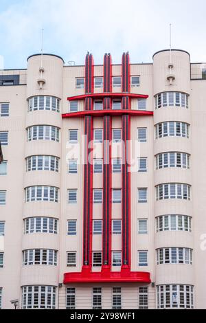 Baird Hall, ein Art-Deco-Gebäude an der Sauchiehall Street, wurde ursprünglich als Beresford Hotel erbaut, bietet aber jetzt Studentenunterkünfte in Glasgow Stockfoto