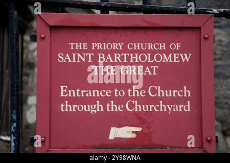 Schild für die Priorienkirche Saint Bartholomew the Great; Smithfield, City of London, England, Vereinigtes Königreich Stockfoto