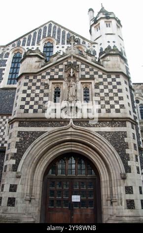 Veranda und Eingang, Priory Church of Saint Bartholomew the Great; Smithfield, City of London, England, Vereinigtes Königreich Stockfoto