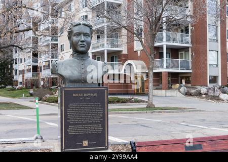 Edmonton, Kanada, 2. Mai 2024: Skulptur von Maude Bowman (1877–1944) von Don Begg Stockfoto