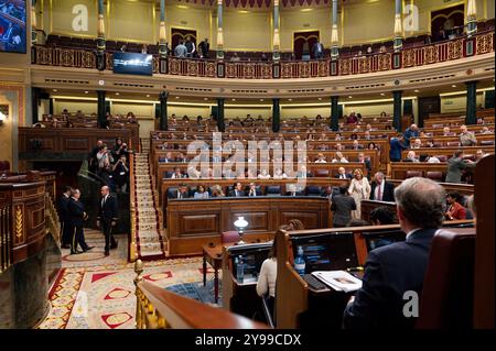 Madrid, Spanien. Oktober 2024. Eine allgemeine Ansicht des spanischen Abgeordnetenkongresses vom 09. Oktober 2024 in Madrid, Spanien; die Regierungskontrollsitzung wurde von den Oppositionsparteien dringend aufgefordert, die Maßnahmen der Regierung in Bezug auf die Migrationskrise zu überprüfen und zu erörtern. (Foto: /SIPA USA) Credit: SIPA USA/Alamy Live News Stockfoto