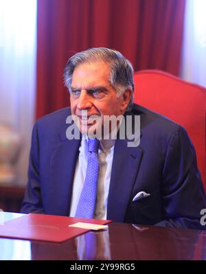 16. Mai 2012: Mumbai, Indien: Portrait des indischen Industriellen rata Tata, Vorsitzender des Tata-Imperiums im Bombay House, dem Hauptquartier der Gruppe. Stockfoto