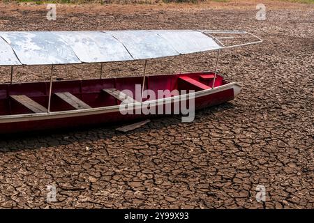 Trockene Laguna de Los Milagros in Tingo Maria, Huánuco, Peru, peruanischer Amazonas. Stockfoto