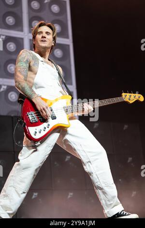 McFly im Konzert in London Dougie Poynter von McFly während ihres 21st Birthday Parties Konzerts im O2, London The O2 UK Copyright: XJohnxBarryx JB3 1147A Stockfoto