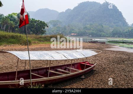 Trockene Laguna de Los Milagros in Tingo Maria, Huánuco, Peru, peruanischer Amazonas. Stockfoto