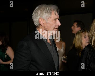 Oktober 2024, West Hollywood, Kalifornien, USA: 08. Oktober 2024 - Beverly Hills, Kalifornien - Harrison Ford. Weltpremiere der Apple TV+-Serie â€œShrinkingâ œ Saison 2 im Pacific Design Center. (Credit Image: © Billy Bennight/ZUMA Press Wire) NUR REDAKTIONELLE VERWENDUNG! Nicht für kommerzielle ZWECKE! Stockfoto