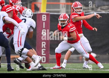 Ithaca, NY, USA. September 2024. Cornell Big Red Running Back Robert Tucker III (24) läuft mit dem Ball gegen die Yale Bulldogs am Samstag, den 28. September 2024 auf dem Schoellkopf Field in Ithaca, NY. Rich Barnes/CSM/Alamy Live News Stockfoto