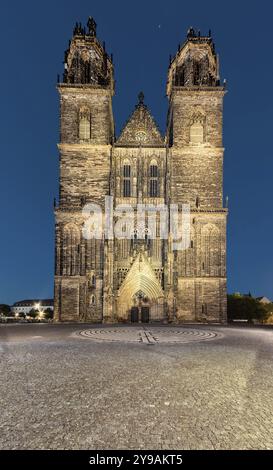 Der Magdeburger Dom, offiziell Dom der Heiligen Katharina und Maurice genannt, ist ein protestantischer Dom in Deutschland Stockfoto