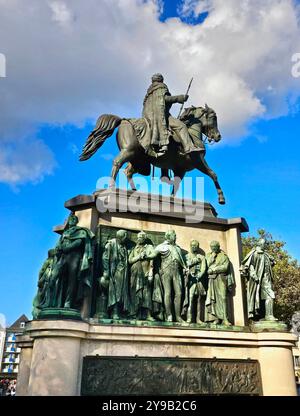 Köln Themenfoto. Stadt, Deutschland, Nordrhein-Westfalen, Köln, 05.10.2024 Reiterdenkmal zu Ehren von König Friedrich Wilhelm III. Themenfoto. Stadt, Deutschland, Nordrhein-Westfalen, Köln, 05.10.2024 *** Köln Themenfoto Stadt, Deutschland, Nordrhein-Westfalen, Köln, 05 10 2024 Reiterdenkmal zu Ehren König Friedrich Wilhelm III. Themenfoto Stadt, Deutschland, Nordrhein-Westfalen, Köln, 05 10 2024 Copyright: XAugstx/xEibner-Pressefotox EP jat Stockfoto