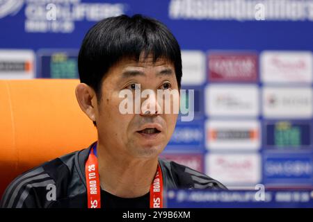King Abdullah Sports City Stadium, Dschidda, Saudi-Arabien. Oktober 2024. Hajime Moriyasu (JPN), 9. Oktober 2024 - Fußball/Fußball : Japans Cheftrainer Hajime Moriyasu und Wataru Endo nehmen an einer Pressekonferenz der FIFA-Weltmeisterschaft 2026 im Finale der Asien-Qualifikationsrunde Gruppe C gegen Saudi-Arabien im King Abdullah Sports City Stadium in Jeddah, Saudi-Arabien Teil. Quelle: AFLO/Alamy Live News Stockfoto