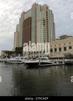 St. Petersburg, Florida, USA. März 2018. Tampa, Florida am 11/2018 vom Wasser aus gesehen. (Kreditbild: © Amy Katz/ZUMA Press Wire) NUR REDAKTIONELLE VERWENDUNG! Nicht für kommerzielle ZWECKE! Stockfoto