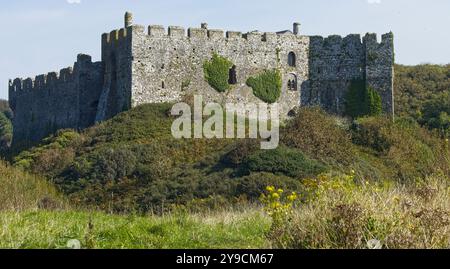 Die normannische mittelalterliche Burg in Manorbier, Pembrokeshire, Wales. Stockfoto