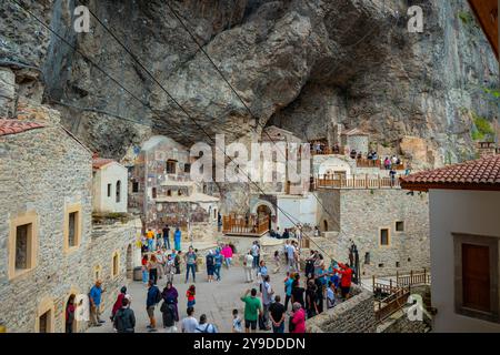 Besucher des Klosters Sumela oder Sumela Manastiri. Trabzon Türkei - 8.3.2024 Stockfoto