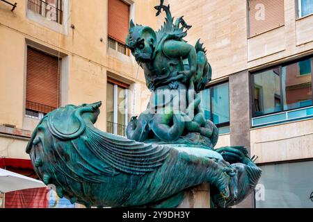 Einer der Fontane del Tacca auf der Piazza Colonnella, Livorno, Toskana, Italien. Stockfoto