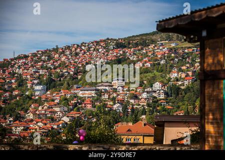 Sarajevo, Bosnien Und Herzegowina. Oktober 2024. Blick auf Sarajevo von der Gelben Festung in Sarajevo, Bosnien und Herzegowina, am 08. Oktober 2024. Foto: Zvonimir Barisin/PIXSELL Credit: Pixsell/Alamy Live News Stockfoto