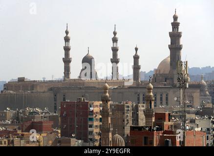 Kairo. Oktober 2024. Dieses Foto vom 10. Oktober 2024 zeigt einen Blick auf das historische Kairo in Ägypten. Das historische Kairo wurde im 10. Jahrhundert gegründet und ist eine der ältesten islamischen Städte der Welt mit vielen berühmten Moscheen, alten Märkten und Straßen sowie Denkmälern. Sie wurde 1979 in die Liste des UNESCO-Weltkulturerbes aufgenommen und wurde zu einer berühmten Touristenattraktion. Quelle: Sui Xiankai/Xinhua/Alamy Live News Stockfoto