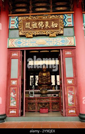 Buddha-Statue in einem Gebäude im Tempel der Chin Swee Caves in Genting Highlands Malaysia Stockfoto