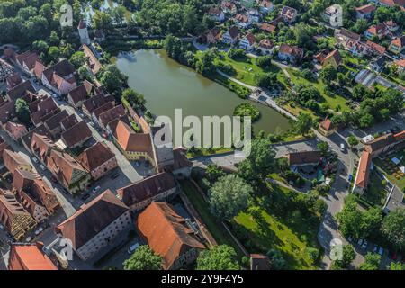 Blick auf die historische Stadt Dinkelsbühl an der Wörnitz in Bayern Dinkelsbühl in Mittelfranken im Luftbild, Dinkelsbühl Bleiche Bayern Deutschland Stockfoto