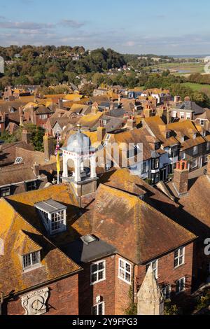 Blick auf die Stadt Rye von der Spitze der Kirche St. Mary Tower, Rye, East Sussex, England, Großbritannien, Europa Stockfoto