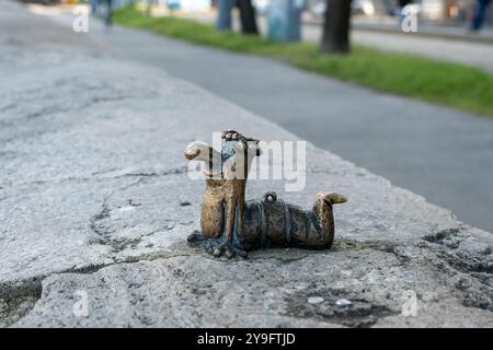 Főkukac der Wurm - Ministatue in Budapest, Ungarn Stockfoto