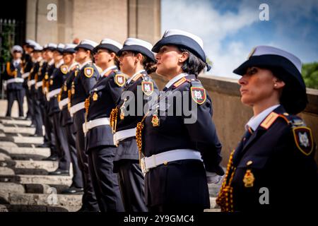 Rom, Italien. Oktober 2024. Die Feier zum 154. Jahrestag der Gründung der „Polizia Locale di Roma Capitale“ findet in der Kirche Santa Maria in Aracoeli und auf dem Platz Campidoglio statt. (Kreditbild: © Marco Di Gianvito/ZUMA Press Wire) NUR REDAKTIONELLE VERWENDUNG! Nicht für kommerzielle ZWECKE! Stockfoto