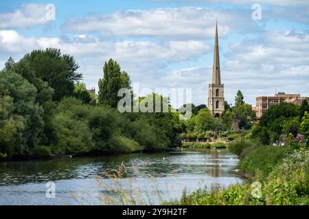 Der Turm von St. Andrews ruinierte die Kirche am Ufer des severn in Worcester Stockfoto