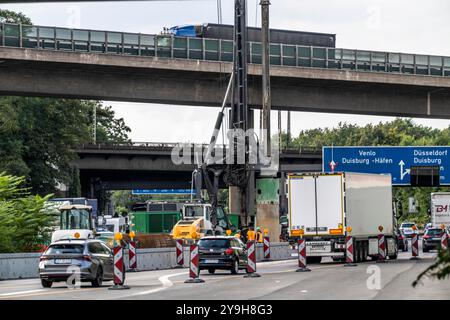 Großes Bohrgerät am Autobahnkreuz Duisburg-Kaiserberg, kompletter Umbau und Neubau des Autobahnkreuzes A3 und A40, alle Brücken, ra Stockfoto