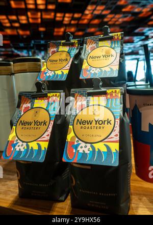 Starbucks Reserve Roastery ist ein Café/Restaurant/Souvenirladen im Stadtteil Chelsea in New York City, USA 2024 Stockfoto