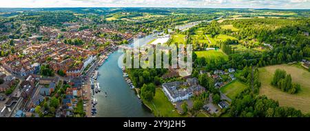 Blick auf Henley-on-Thames, eine Stadt und eine Gemeinde an der Themse in Oxfordshire, England, Großbritannien Stockfoto