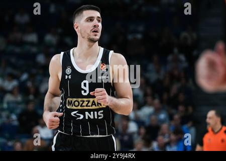 Madrid, Spanien. Oktober 2024. Vanja Marinkovic von Partizan Mozzart setzte Belgrad während des EuroLeague-Spiels zwischen Real Madrid und Partizan Belgrad am 10. Oktober 2024 im Wizink Center in Madrid Spanien Credit: SIPA USA/Alamy Live News Stockfoto