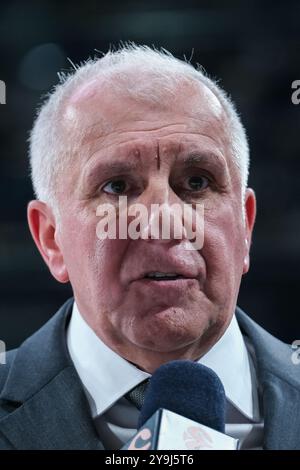 Madrid, Spanien. Oktober 2024. Zeljko Obradovic von Partizan Mozzart wettete Belgrad während des EuroLeague-Spiels zwischen Real Madrid und Partizan Belgrad am 10. Oktober 2024 im Wizink Center in Madrid Spanien Credit: SIPA USA/Alamy Live News Stockfoto