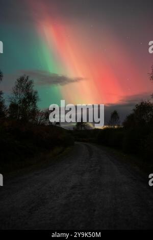 10. Oktober 2024, Schottland, der Dukes Pass, Ben Venue Aurora Borealis, vom 10. Bis 11. oktober 2024 traf die aurora schottland mit mehreren Regenbogenfarben Stockfoto