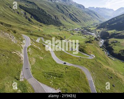 James Bond Goldfinger Kurve Aussichtspunkt am Furka Pass. Szenen für den James-Bond-Film Goldfinger wurden auf der gewundenen Bergstraße in 1964 ag gedreht Stockfoto