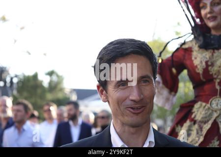 Martin Schmitt (TV-Experte / Skisprungexperte, Eurosport, ehemaliger Weltmeister) beim Kroatischen Sommerfest im Europa Park Rust 2024 Stockfoto