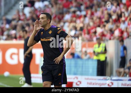 Cheftrainer Raffaele Palladino (AC Florence) beim Fußball-Testspiel: SC Freiburg, AC Florence VORSCHRIFTEN VERBIETEN JEDE VERWENDUNG VON FOTOS ALS BILD Stockfoto