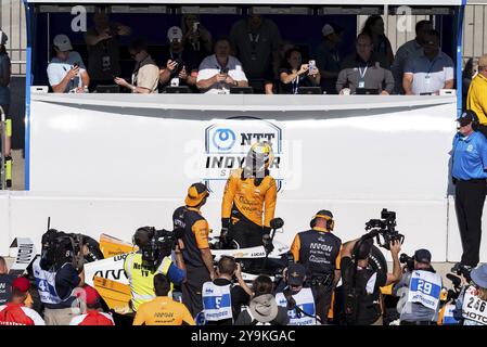 ALEXANDER ROSSI (7) aus Nevada City, Kalifornien, qualifiziert sich für den 108. Lauf des Indianapolis 500 auf dem Indianapolis Motor Speedway in Speed Stockfoto