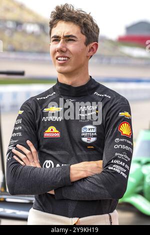 NOLAN SIEGEL (R) (78) aus Palo Alto, Kalifornien, bereitet sich auf die Qualifikation für den Hy-Vee Homefront 250 auf dem Iowa Speedway in Newton, IA vor Stockfoto