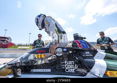 GRAHAM RAHAL (15) aus New Albany, Ohio, bereitet sich auf die Qualifikation für den Hy-Vee Homefront 250 auf dem Iowa Speedway in Newton, IA vor Stockfoto