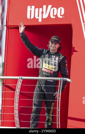 COLTON HERTA (26) aus Valencia, Kalifornien, wird den Fans vor dem Hy-Vee Homefront 250 auf dem Iowa Speedway in Newton, IA vorgestellt Stockfoto