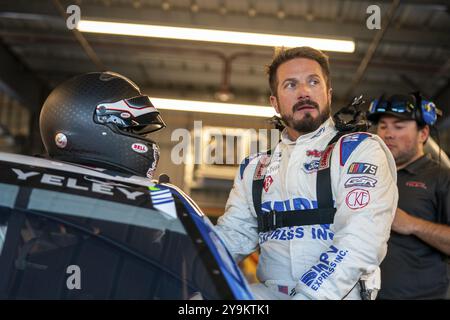 JJ Yeley (15), Fahrer der NASCAR Cup Series, trainiert für die NASCAR Cup Series Championship auf dem Phoniex Raceway in Avondale AZ Stockfoto