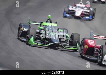 Der Fahrer DER NTT INDYCAR-SERIE ROMAIN GROSJEAN (77) aus Genf, Schweiz, fährt während des Hy-Vee One Step 250 auf dem Iowa Speedway in Newt durch die Kurven Stockfoto