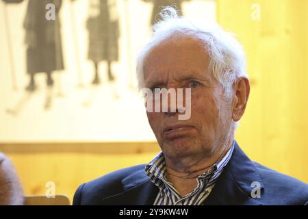 Georg Thoma (Olympiasieger und Nordischer Weltmeister) bei der Sportpreisverleihung des Schwarzwaldski-Vereins 2024 im Schwarzwaldskimuseum Stockfoto